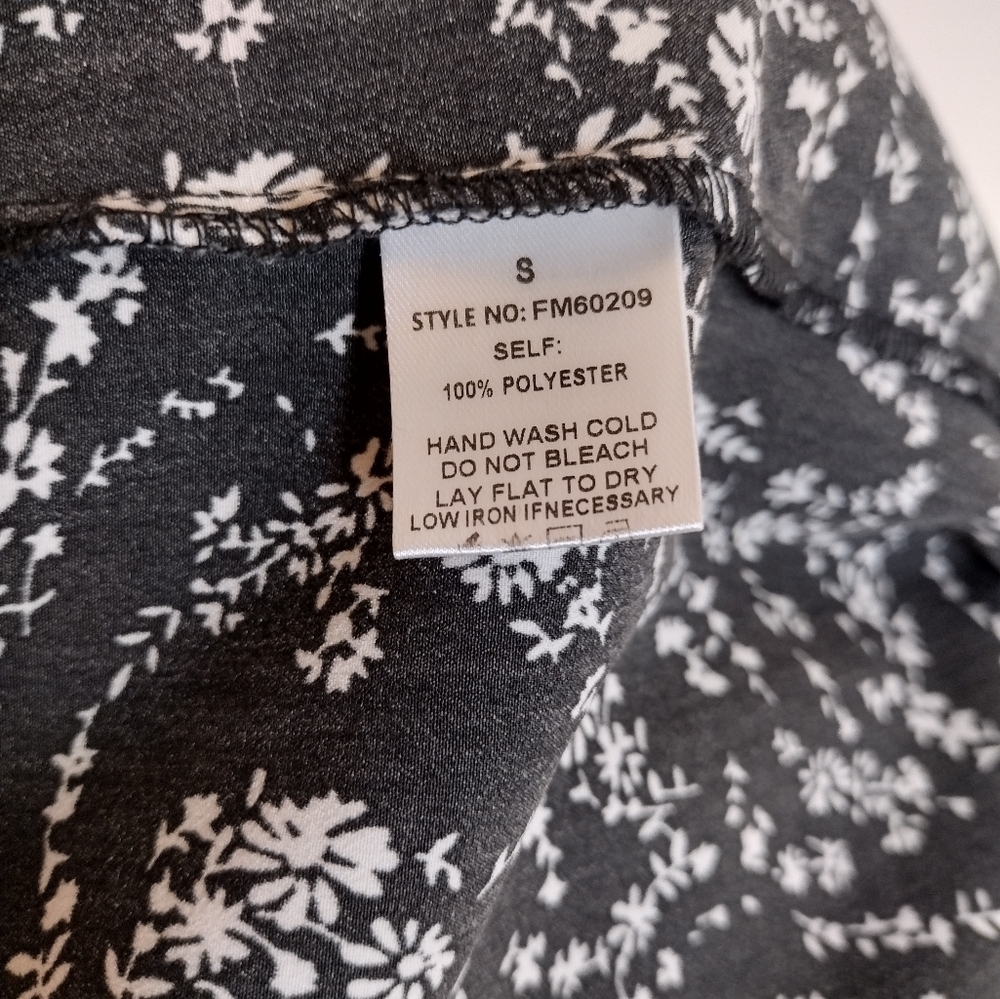 CALISTA Wide Leg Black and White Floral Jumpsuit Adjustable Strap Size Small - Picture 7 of 8